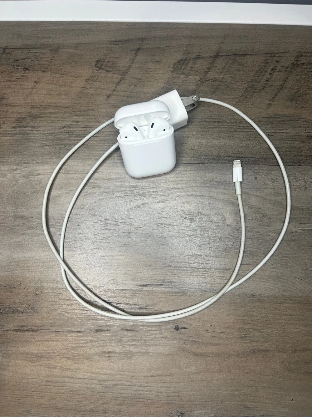 Apple AirPods 1st Generation with Charging Cable